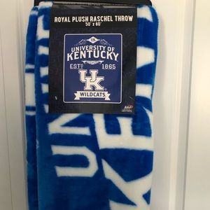 University of Kentucky Throw Blanket- Brand new